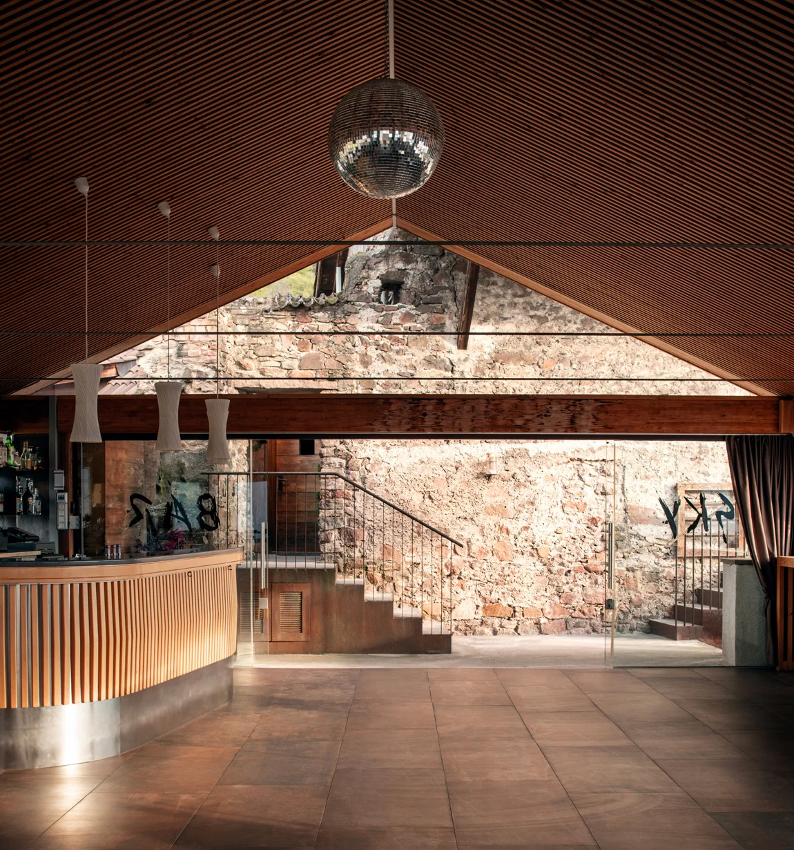 01haselburg_skybar_copertina