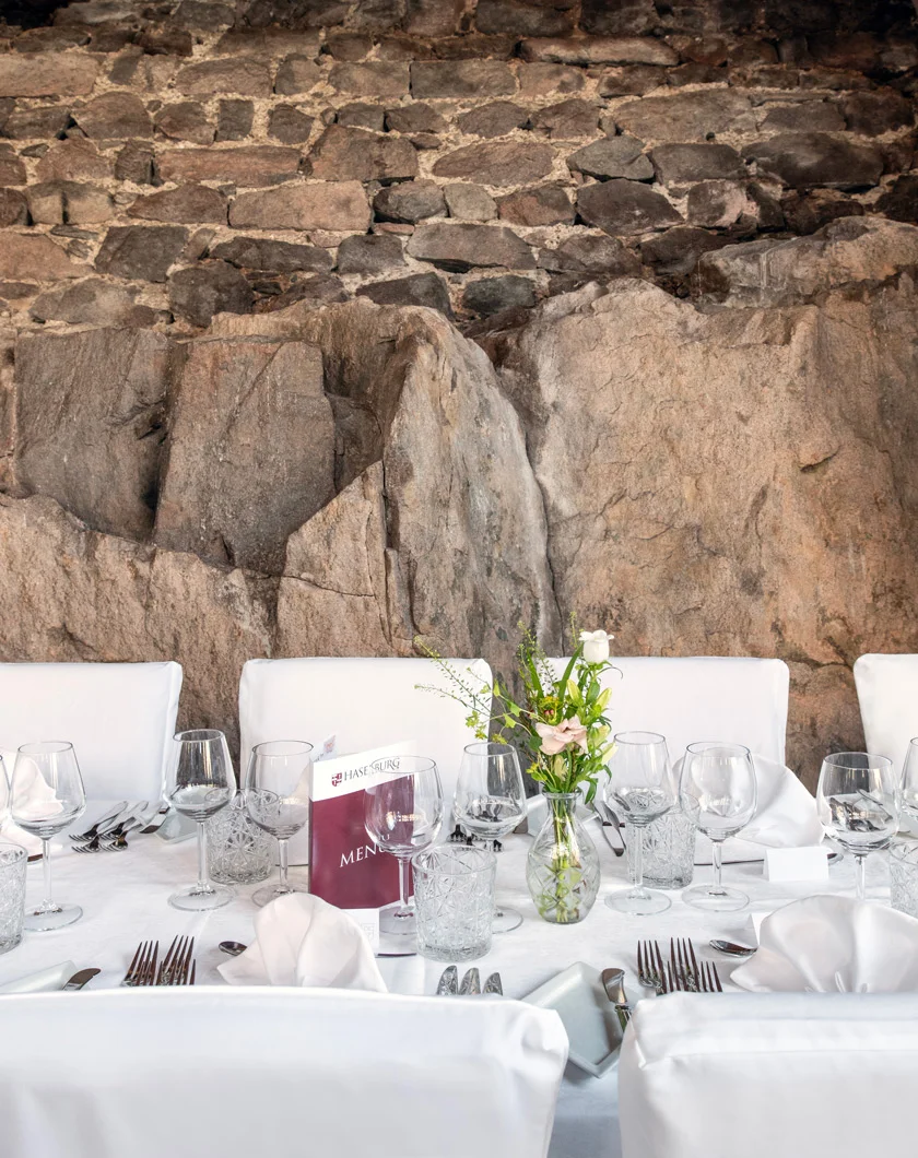 haselburg_sala_rocce_1